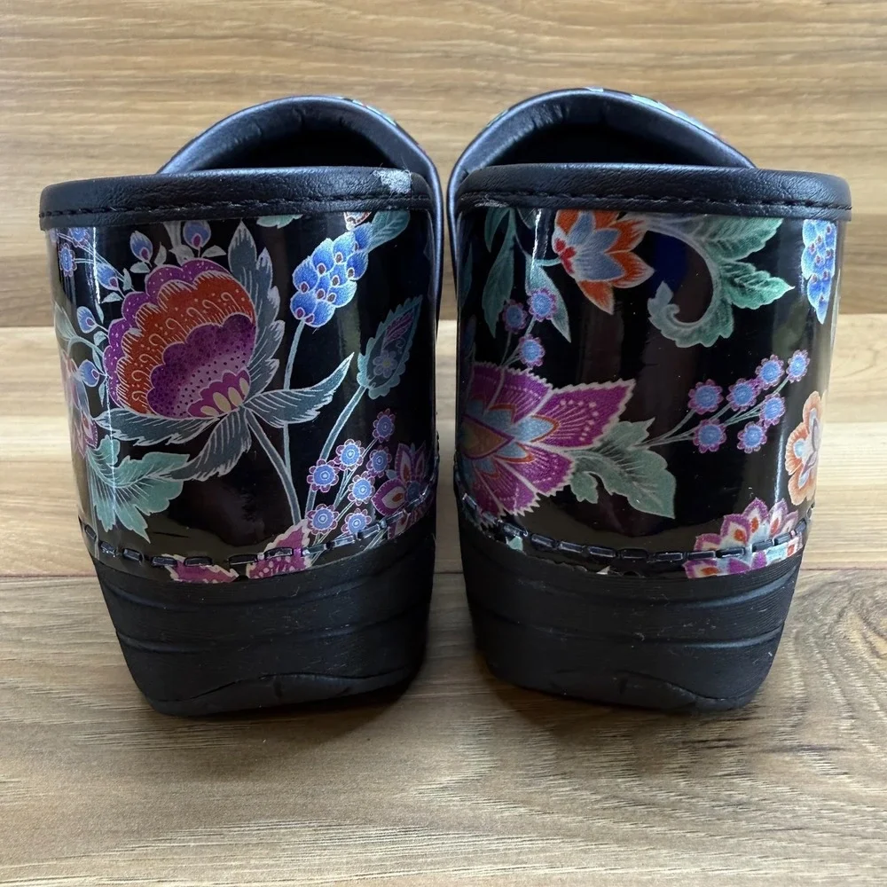 Women’s Floral Black Clog Mules - Picture 7 of 12
